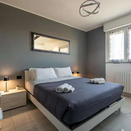 New With 4 Bedrooms Appartamento *