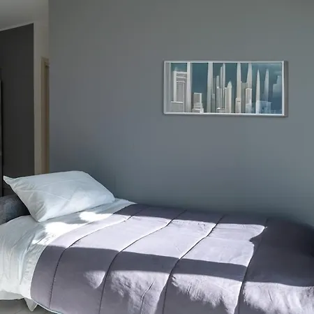 New With 4 Bedrooms Apartment *